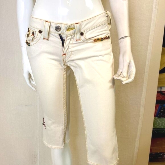 True Religion Jean Size 2 Embroidered Tan Bermuda Shorts - Picture 4 of 13